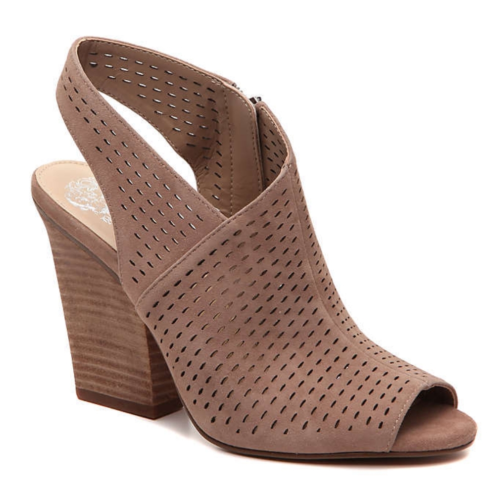 Vince Camuto sandal color Dusty Taupe..7.5